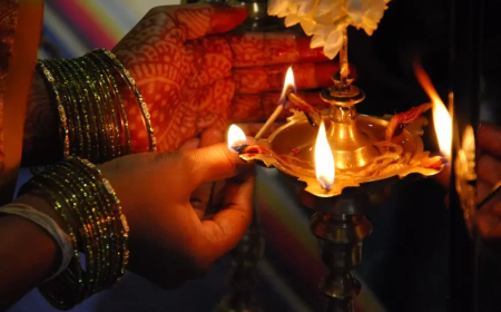 உங்களை பணவரவு  தேடி வர இந்த விளக்கை ஏற்றுங்கள்!
