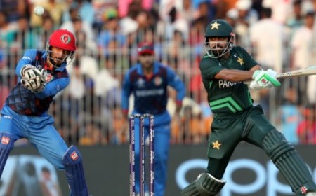 பாபர் அசாம் செய்த மாற்றம்.. கடைசி 10 ஓவர்களில் 91 ரன்கள் குவித்த பாகிஸ்தான்