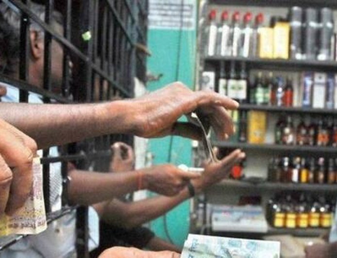 சகல மதுபான நிலையங்களுக்கும் நாளை (03) பூட்டு