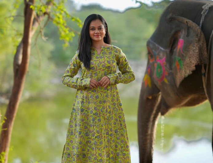 மார்க் ஆன்டனி படத்தில் அனிதா சம்பத்... வெளியான ஷூட்டிங் ஸ்பாட் புகைப்படங்கள்!