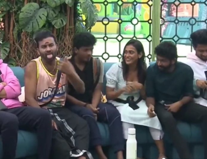 கூல் சுரேஷை பெயருக்கு முன்னாடி பூ போட்டு கூப்பிடுறாங்களாம்?