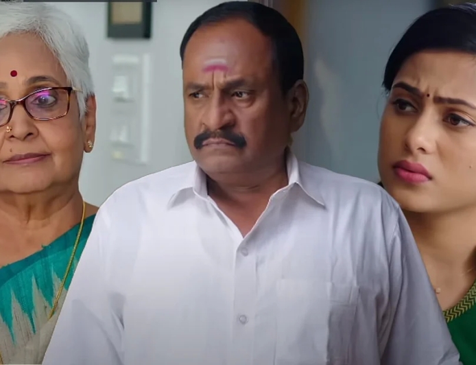எதிர் நீச்சல் தொடரில் குணசேகரனை தொடர்ந்து காணாமால் போகும் கதாபாத்திரம் யார் தெரியுமா ?