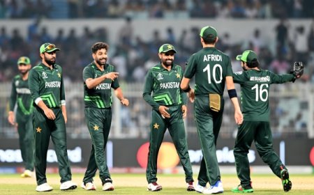 புள்ளி பட்டியலில் முன்னேறிய பாகிஸ்தான்.. அரையிறுதி பந்தயம் சூடு பிடித்தது!