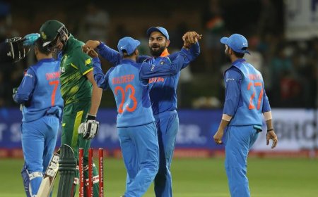 ICC தரவரிசையில் ஆதிக்கம் செலுத்தி வேற லெவல் சாதனை படைக்கும் இந்திய அணி!