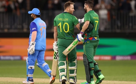 இந்திய அணிக்கு எதிராக இறுதிப்போட்டியில் ஆடப்போவது அந்த அணிதான்.. பாகிஸ்தான் ஜாம்பவான் வெளியிட்டுள்ள தகவல்!