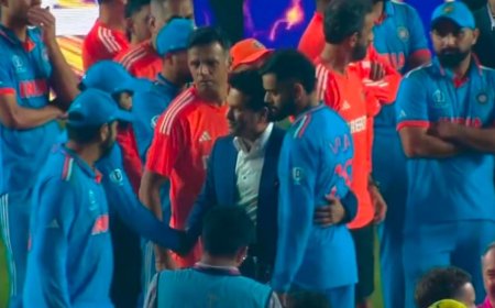 கண்ணீரை மறைத்துக்கொண்டு நின்ற கோலி.. கட்டி பிடித்து சச்சின் சொன்ன ஆறுதல்... நடந்தது என்ன ?