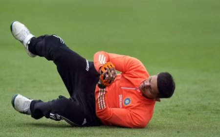 இடது கை வீரரரை திடீரென நீக்கிய ரோஹித் சர்மா.. பிசிசிஐ அவசர அறிவிப்பு 