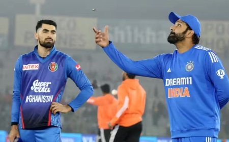 திரும்பி வந்து முதல் போட்டியிலேயே இப்படியா? ரோகித் சர்மாவின் சேட்டை!