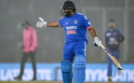 அதிக முறை டக் அவுட் ஆகி ரோகித் சர்மா படைத்த சாதனை... சோகத்தில் ரசிகர்கள்!