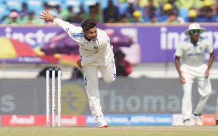 இங்கிலாந்து அணிக்கு பாடம் எடுத்த இந்திய வீரர்கள்... 95 ரன்களில் 8 விக்கெட்!