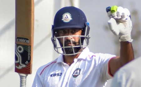 14,098 ரன்கள் அடித்த இந்திய வீரர்.. கடைசிவரை இந்திய அணியில் இடம் இல்லை... அதிருப்தியில் ஓய்வு!