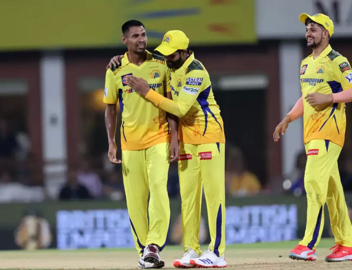 சிஎஸ்கே அணியில் இருந்து முக்கிய வீரர் விலகல்... ஏற்பட்டுள்ள சிக்கல்... அந்த போட்டி வரைக்கும் இருப்பாரா?