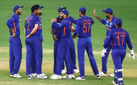 சூப்பர் 8 சுற்றுக்கு சென்றால் இந்திய அணி யாருடன் மோதும் தெரியுமா? ஆபத்தான அந்த மூன்று அணிகள்!