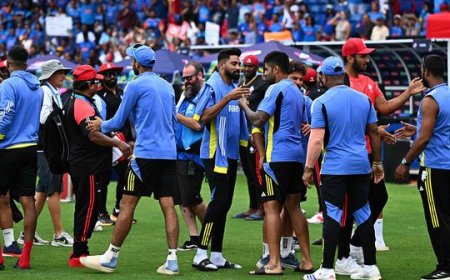 மழையே இல்லை... ஆனாலும் ரத்தான இந்தியா - கனடா போட்டி... ரசிகர்கள் விளாசல்!