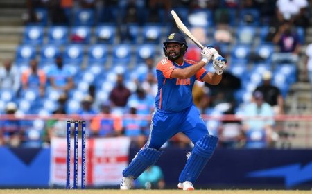 92 ரன்களை விளாசிய ரோஹித்.. யாரும் எதிர்பாராத வகையில் சிக்ஸர் மழை!