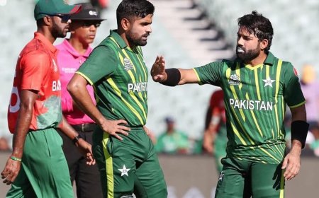 பாகிஸ்தான் அணியில் பிளவு? பாபர் - அப்ரிடிக்கும் மோதலா? நடந்தது என்ன?