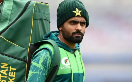 அதுக்கு காரணமே இதுதான்.. மன அழுத்தத்தில் பாபர் அசாம்... முன்னாள் பாகிஸ்தான் கேப்டன் அதிரடி