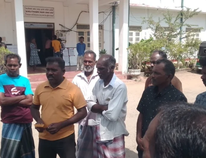 பழங்குடி மக்களின் காணிகளை அபகரிக்க திட்டம்... அச்சுறுத்தல் குறித்து கடிதம்