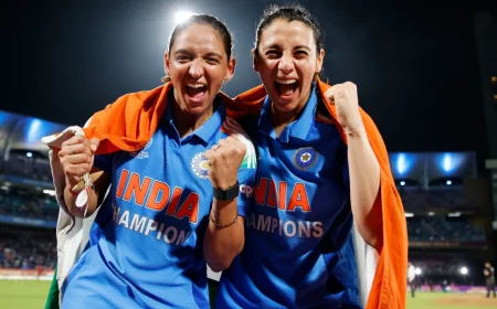 உலககோப்பை வென்று ஒருநாள் கூட ஆகல.. அதற்குள் இந்திய அணி கேப்டனை பதவியிலிருந்து விலகுமாறு கோரிக்கை