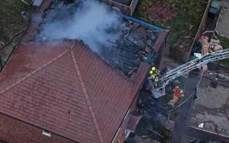 பிரித்தானியாவில் தீ விபத்து: குழந்தை உயிரிழப்பு, ஒருவர் பலத்த காயம்