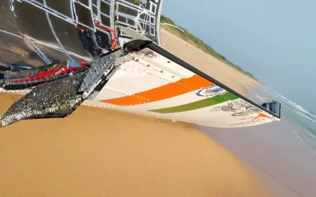 திருகோணமலை கடற்கரையில் ஒதுங்கிய இந்திய ராக்கெட்டின் பாகம்  – கடற்படை கண்காணிப்பு