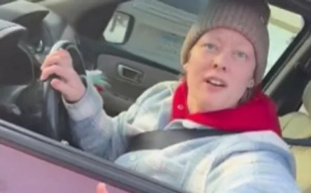 அமெரிக்காவில் துப்பாக்கிச் சூடு: அதிகாரி எடுத்த வீடியோவில் பதிவான உயிரிழந்த பெண்ணின் இறுதி நொடிகள்