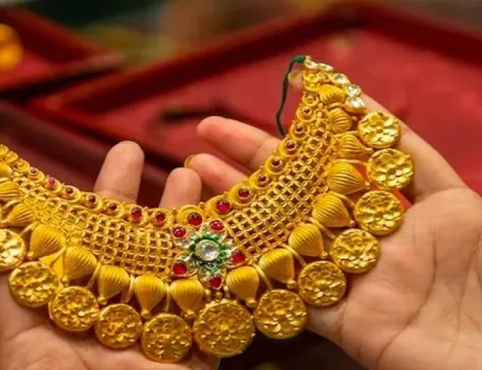தங்க விலையில் வீழ்ச்சி – வாங்க திட்டமிட்டோருக்கு வெளியான மகிழ்ச்சித் தகவல்