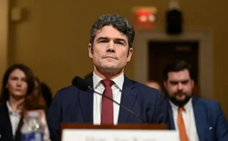 போருக்கு மத்தியில் அமெரிக்காவின் முக்கிய புள்ளி ராஜினாமா