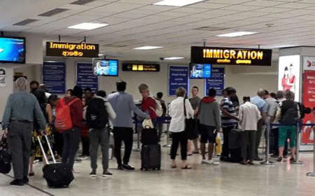 இலங்கையில் சட்டவிரோதமாக தங்கிய 76 வெளிநாட்டு பிரஜைகள் கைது… நாடுகடத்த நடவடிக்கை