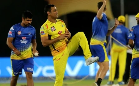 தோனி நீக்கப்பட்டாரா? காயம் தான் காரணமா? சோகத்தில் ரசிகர்கள்.. உண்மை என்ன?