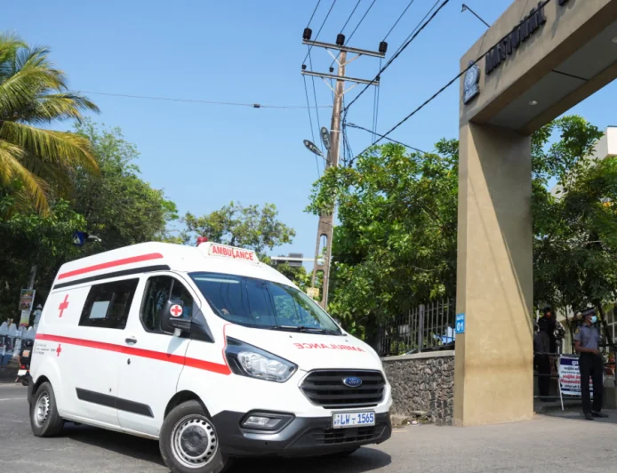 கடலில் மூழ்கிய ஈரானியப் போர்க்கப்பல்: 80 உடல்கள் மீட்பு; 35 பேர் உயிர் தப்பினர் - இலங்கை அருகே பயங்கரம்!