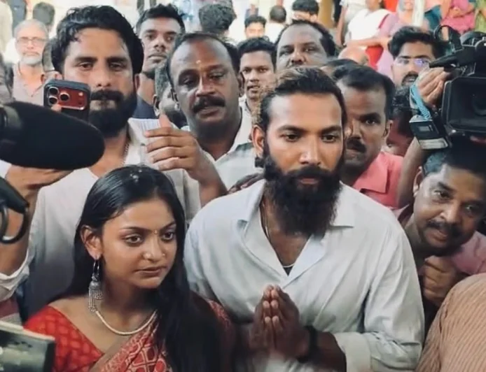 மோனாலிசாவின் கணவர் மீதான போக்சோ வழக்கைத் தொடர்ந்து, கேரள அரசியல் மோதல் தீவிரம்