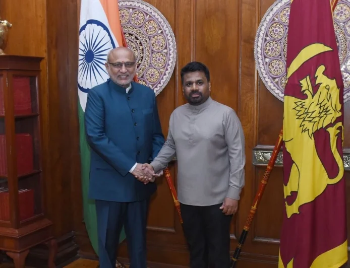 இலங்கை ஜனாதிபதியை கொழும்பில் சந்தித்து பேசிய இந்திய துணை ஜனாதிபதி