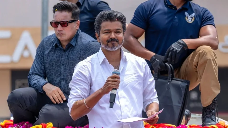 விஜய் மீது புதிய சர்ச்சை: ஆதரவு கடிதம், கூட்டணி குழப்பம் குறித்து கிளம்பிய குற்றச்சாட்டுகள்!