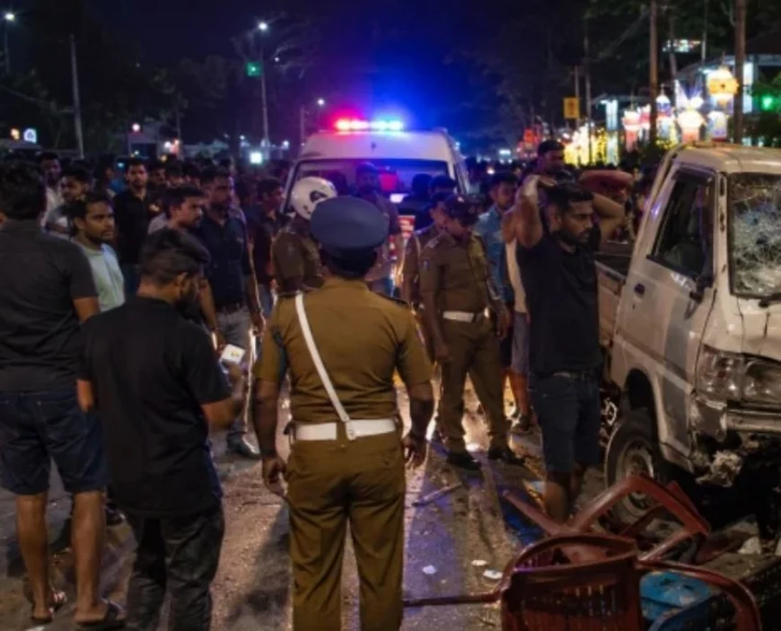 மீகொடையில் கோர விபத்து: தன்சல் வரிசையில் நின்றவர்கள் மீது கெப் மோதி 6 பேர் உயிரிழப்பு