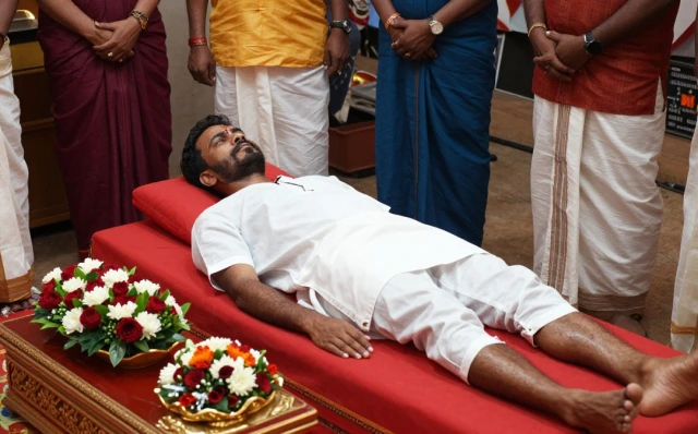 இறந்துவிட்டதாகக் கருதி இறுதிச்சடங்கு செய்யப்பட்ட நபர் இரண்டு மாதங்களின் பின் உயிருடன் மீண்ட விநோதம்