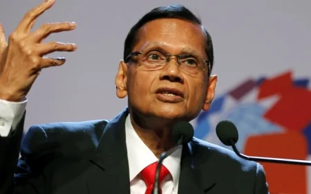 முன்னாள் அமைச்சர் ஜீ.எல். பீரிஸ் மூன்று மணி நேர வாக்குமூலம்: ஊழல் ஒழிப்பு ஆணைக்குழுவில் இருந்து வெளியேறினார்